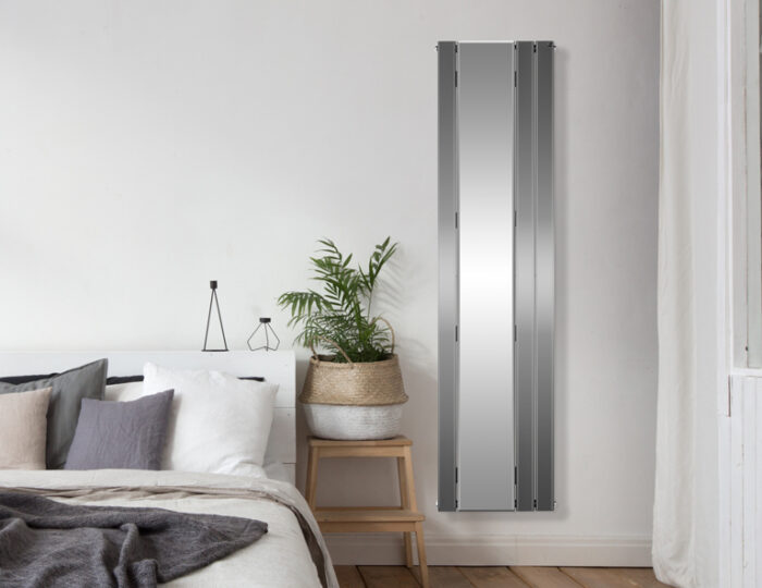 NIAGARA WITH A MIRROR