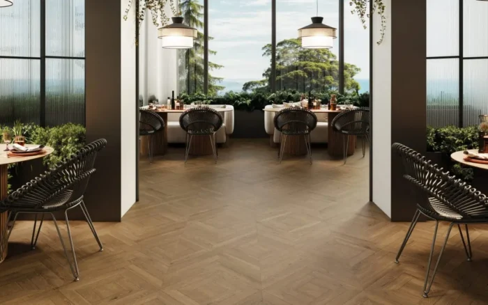 APG_ROVERE_OMBRE_CHEV_NATURE_60X120_RESTAURANTE_DR-scaled-1-1200x750